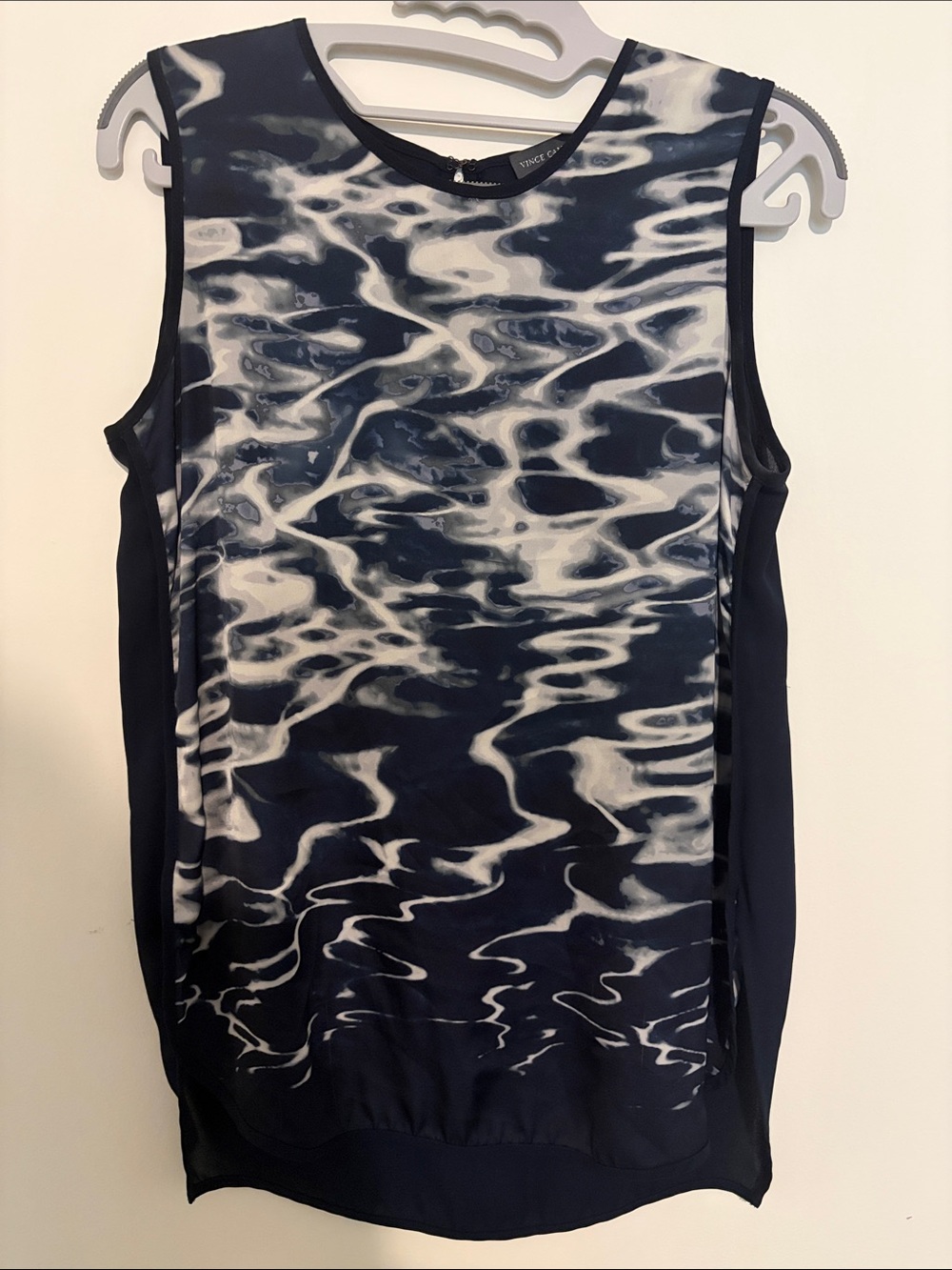 Vince Camuto Navy and White Water-Print Sleeveless Blouse